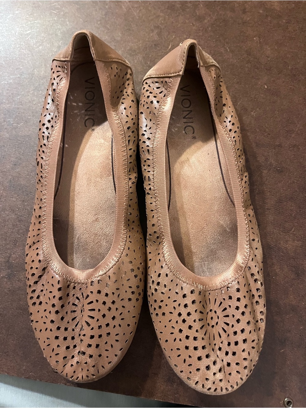 Vionic Women's Brown Laser-Cut Ballet Flats Sz 8.5